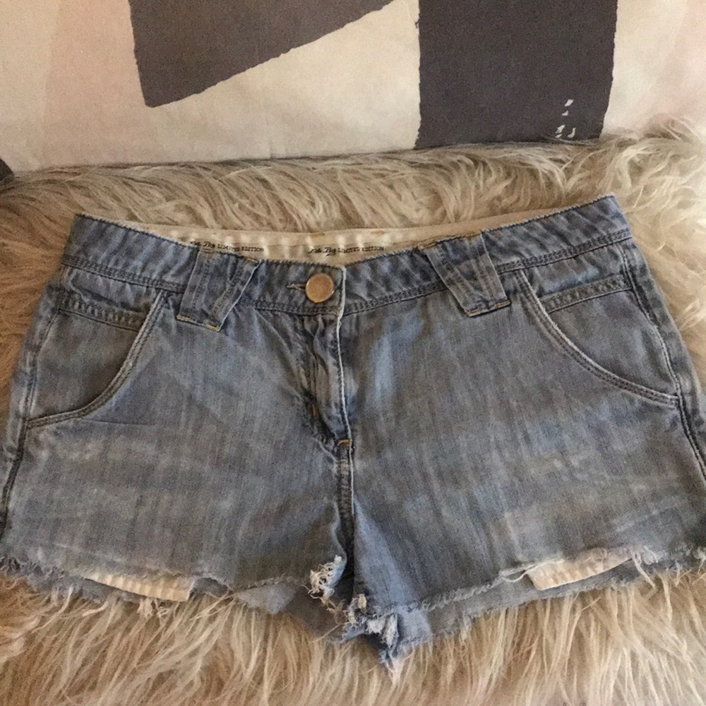 Adorable denim shorts